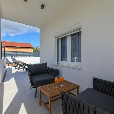 Kala Apartman Maslenica
