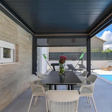 Kala Apartmán Maslenica