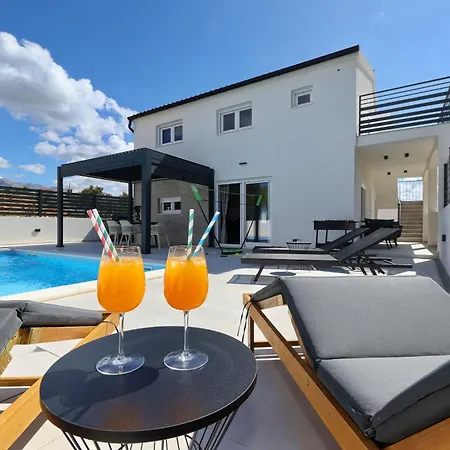 Kala Holiday home *