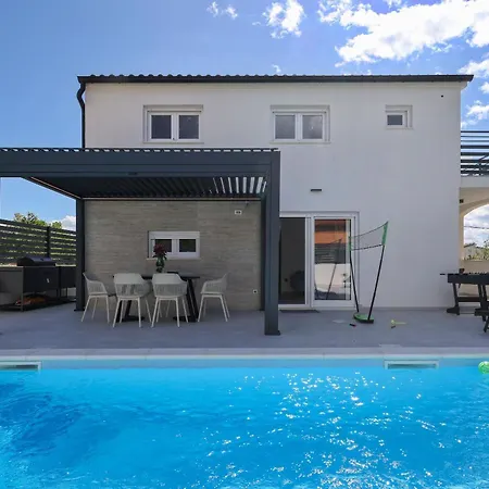 Kala Holiday home Maslenica