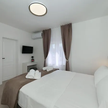 Kala Semesterbostad Maslenica